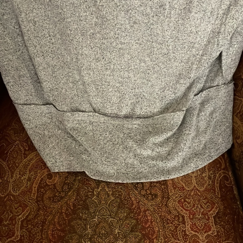Sweatshirt - Picture 5 of 6